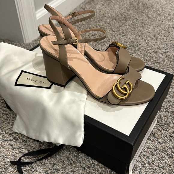 Gucci Leather Mid Heel Sandal - Picture 2 of 7